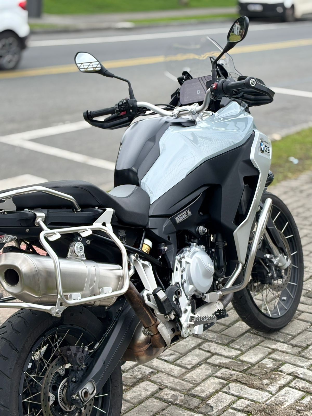 MOTO BMW6