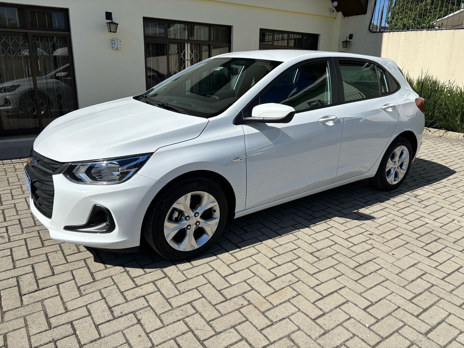 ONIX BRANCO 10