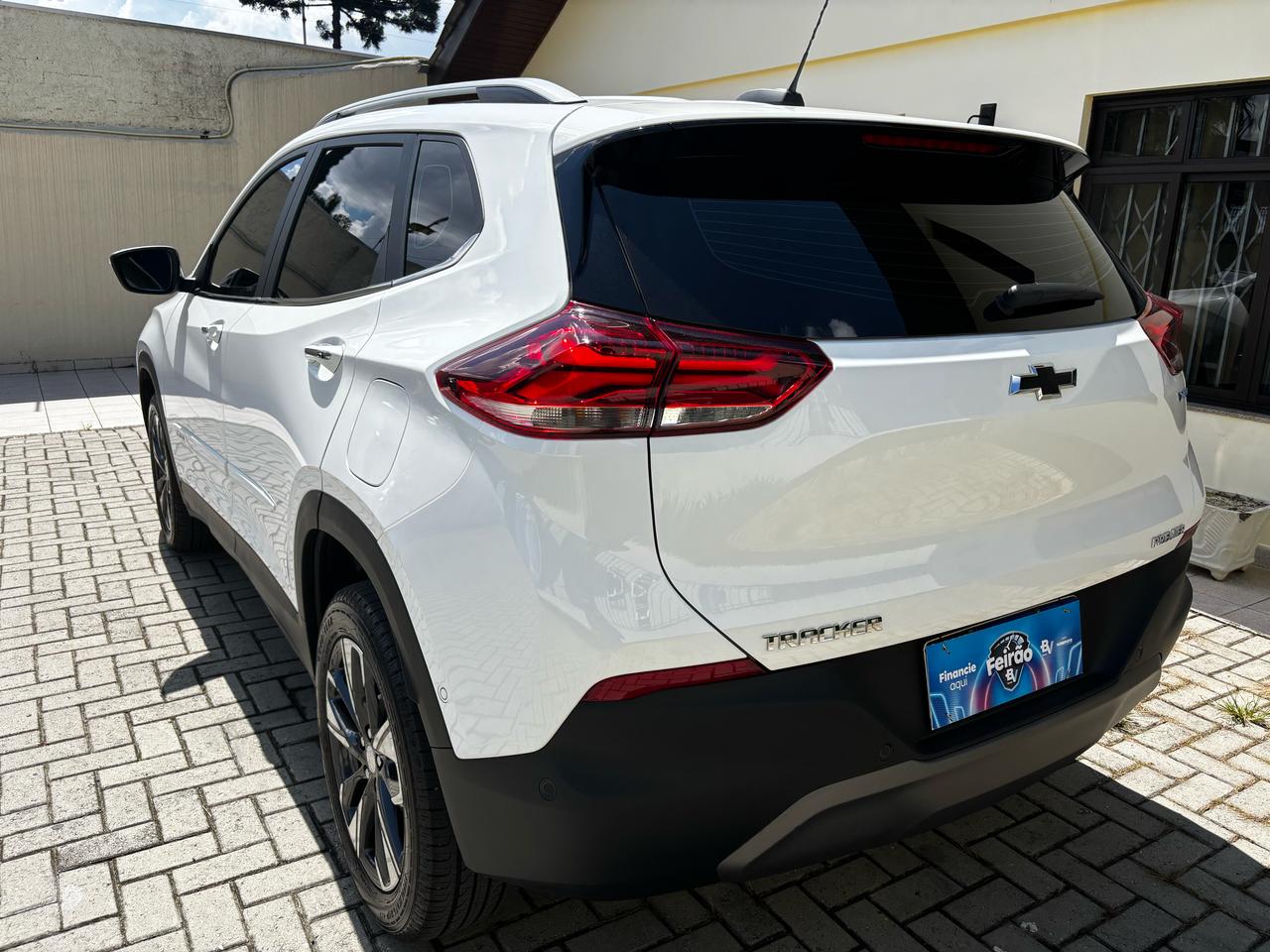 TRACKER BRANCA 7