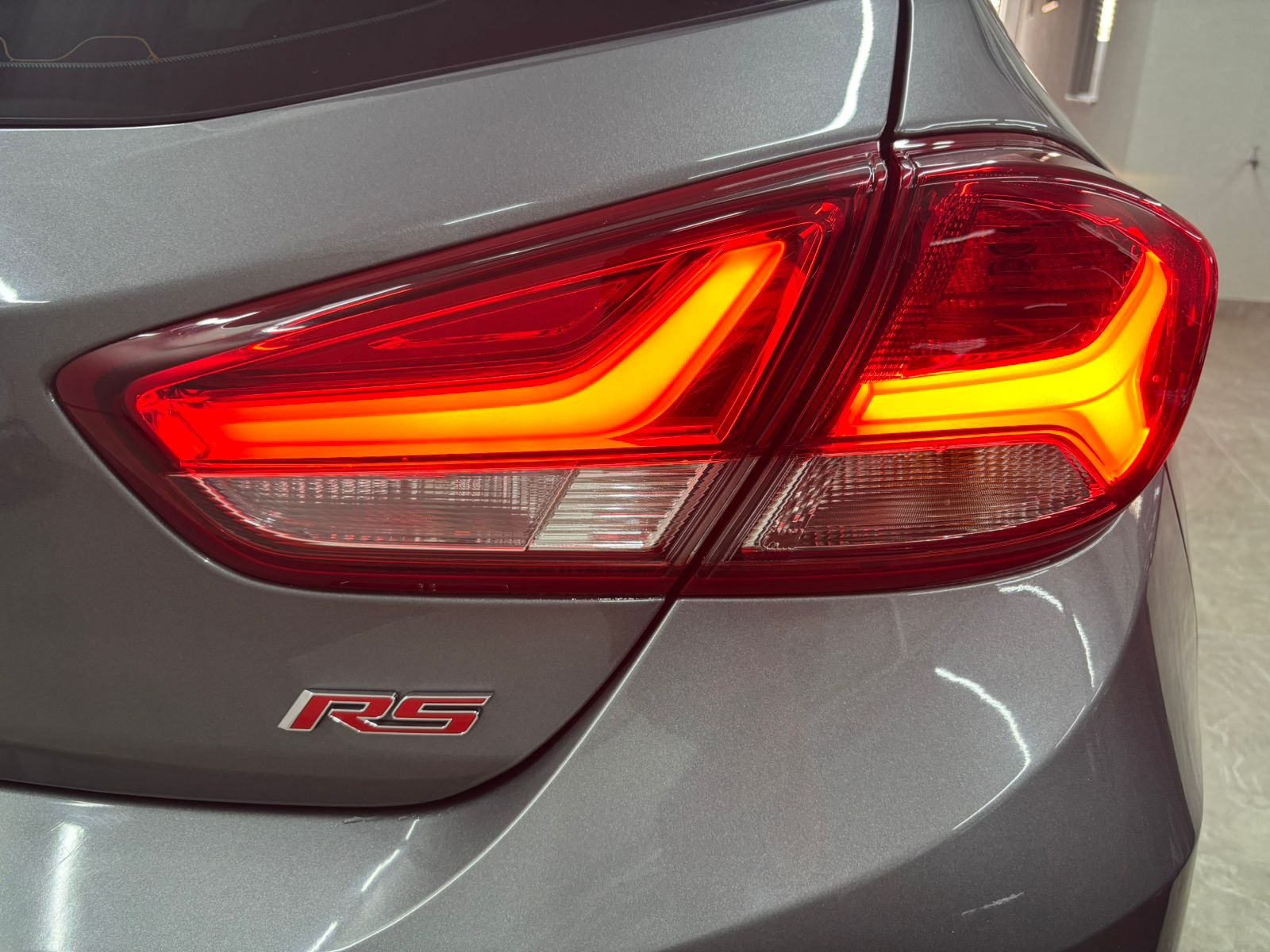 CRUZE CINZA 1