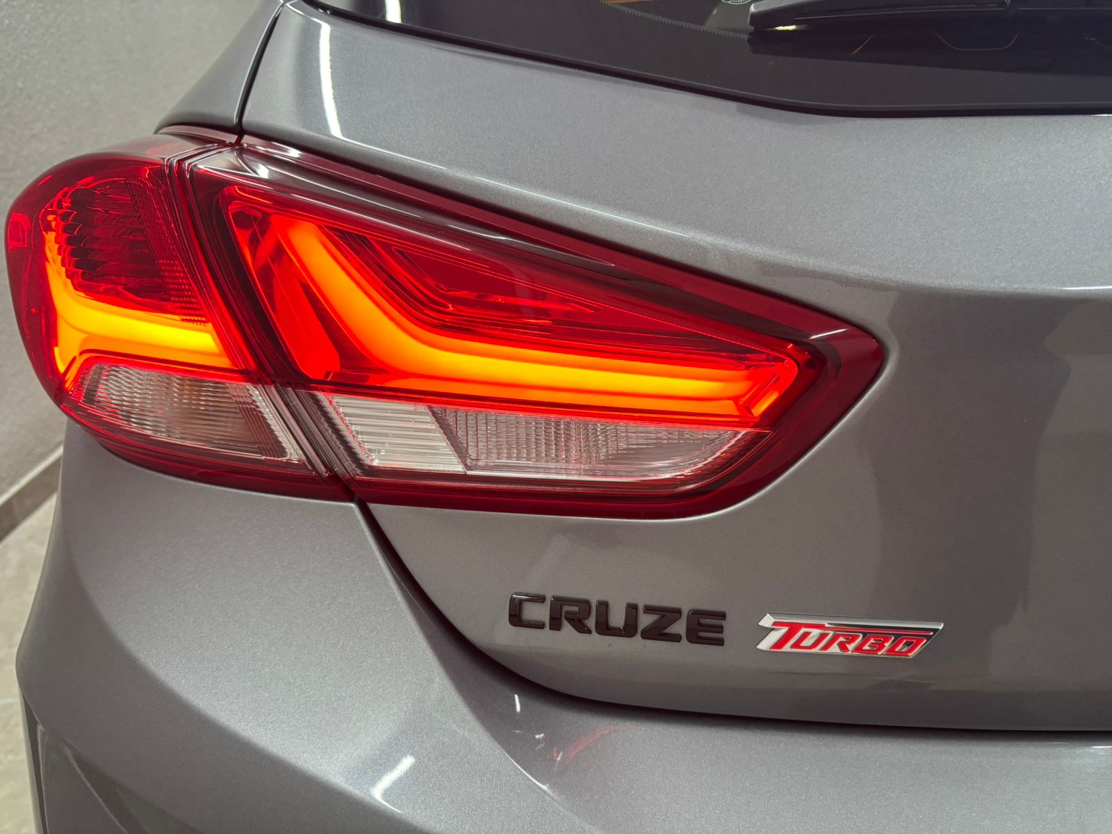 CRUZE CINZA